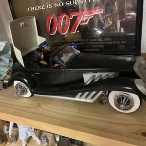 Captain Action and GI Joe - Custom Car (Jem Roadster)