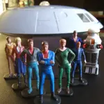 LOST IN SPACE - Robinsons, Don and Dr Smith - Silver, Casual or Parka Attire UNPAINTED 1:35 1:24